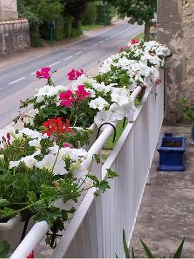 Chez Madeleine Bed & Breakfast Saint-Colomb-de-Lauzun Exterior photo