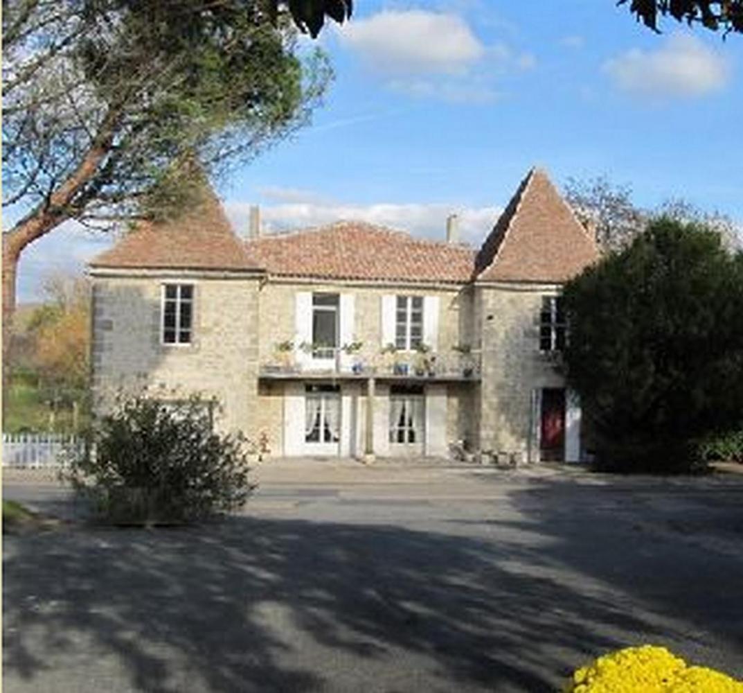 Chez Madeleine Bed & Breakfast Saint-Colomb-de-Lauzun Exterior photo