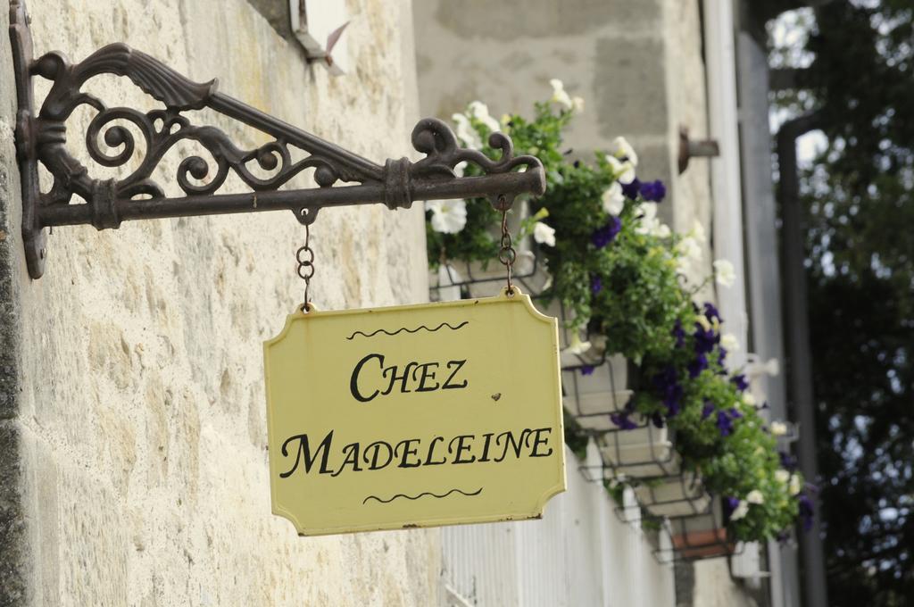 Chez Madeleine Bed & Breakfast Saint-Colomb-de-Lauzun Exterior photo